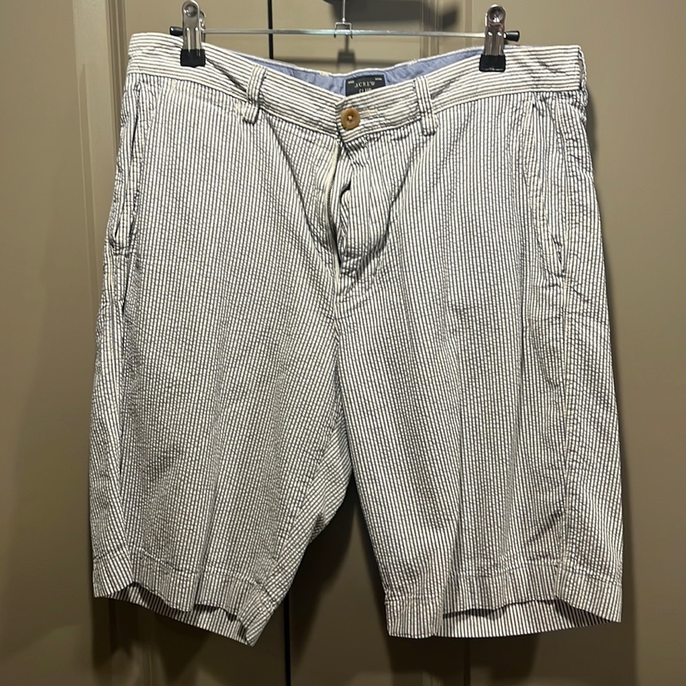 Men’s 32W J Crew Club shorts
